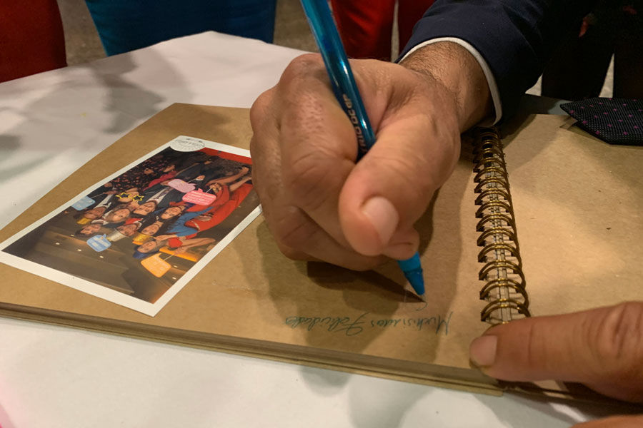Álbum con firmas